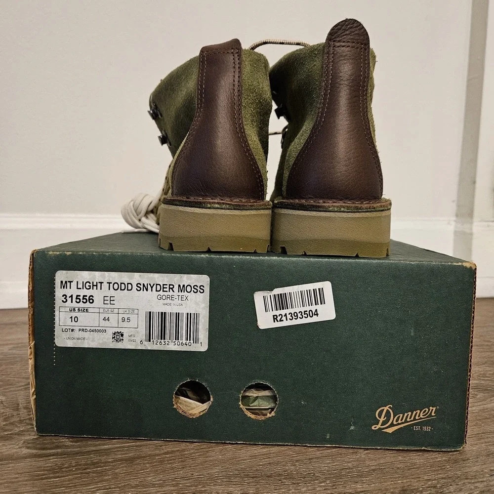 Danner x Todd Snyder Mountain Light Moss Gore-Tex Boots Men's 10 EE Made USA